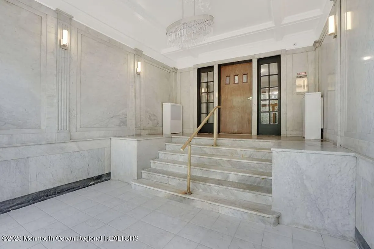 Rockland/Orange/NJ Real Estate | View 192 Claremont Avenue, 47 | 1 Bed, 1 Bath