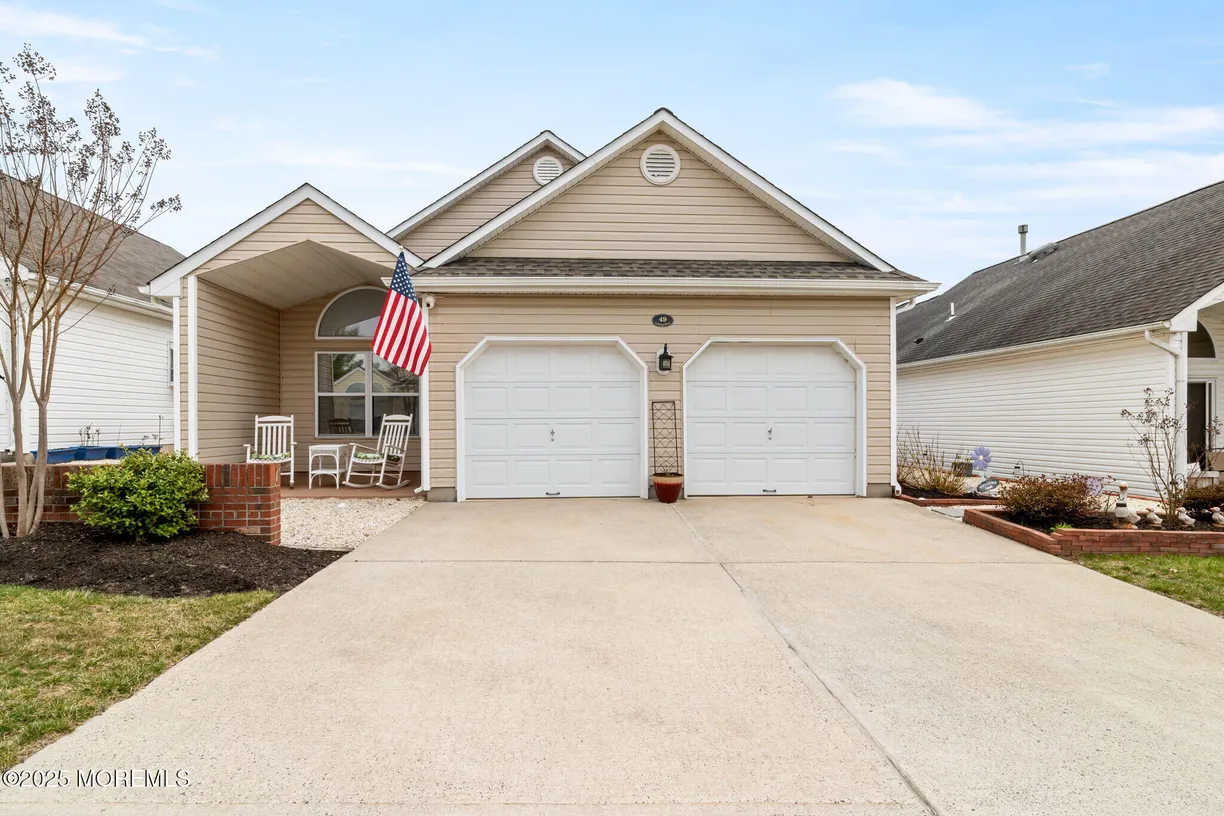 Rockland/Orange/NJ Real Estate | View 49 Lookout Drive | 2 Beds, 2 Baths