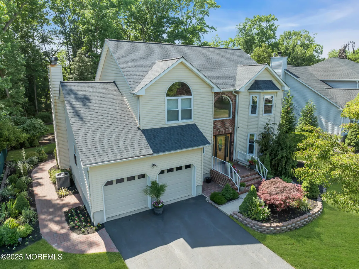Rockland/Orange/NJ Real Estate | View 1624 Melville Street | 4 Beds, 2 Baths