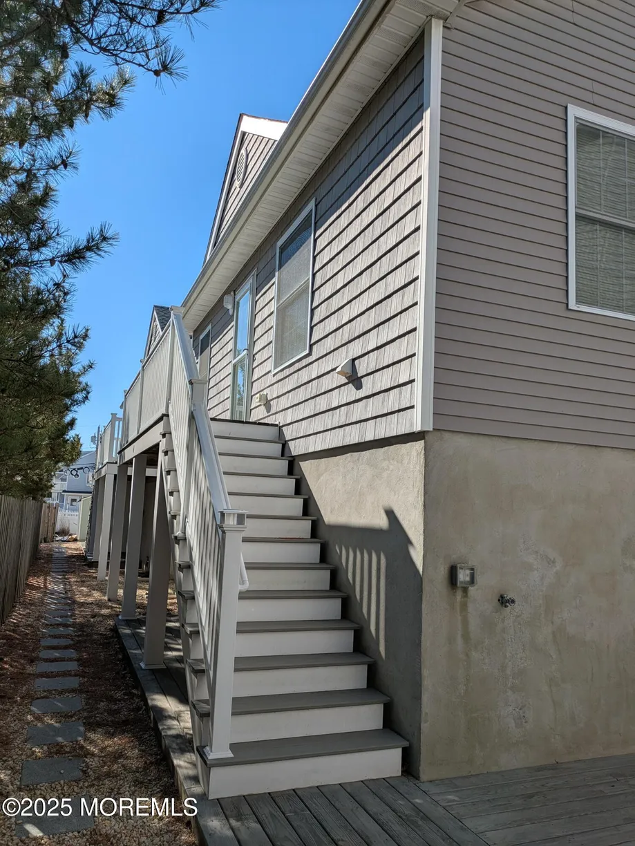 Rockland/Orange/NJ Real Estate | View 103 8th Avenue, 4 | 2 Beds, 1 Bath