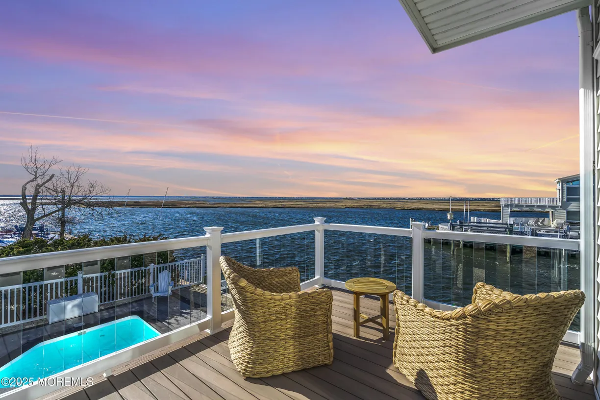 Rockland/Orange/NJ Real Estate | View 372 Lauderdale Drive | Listing