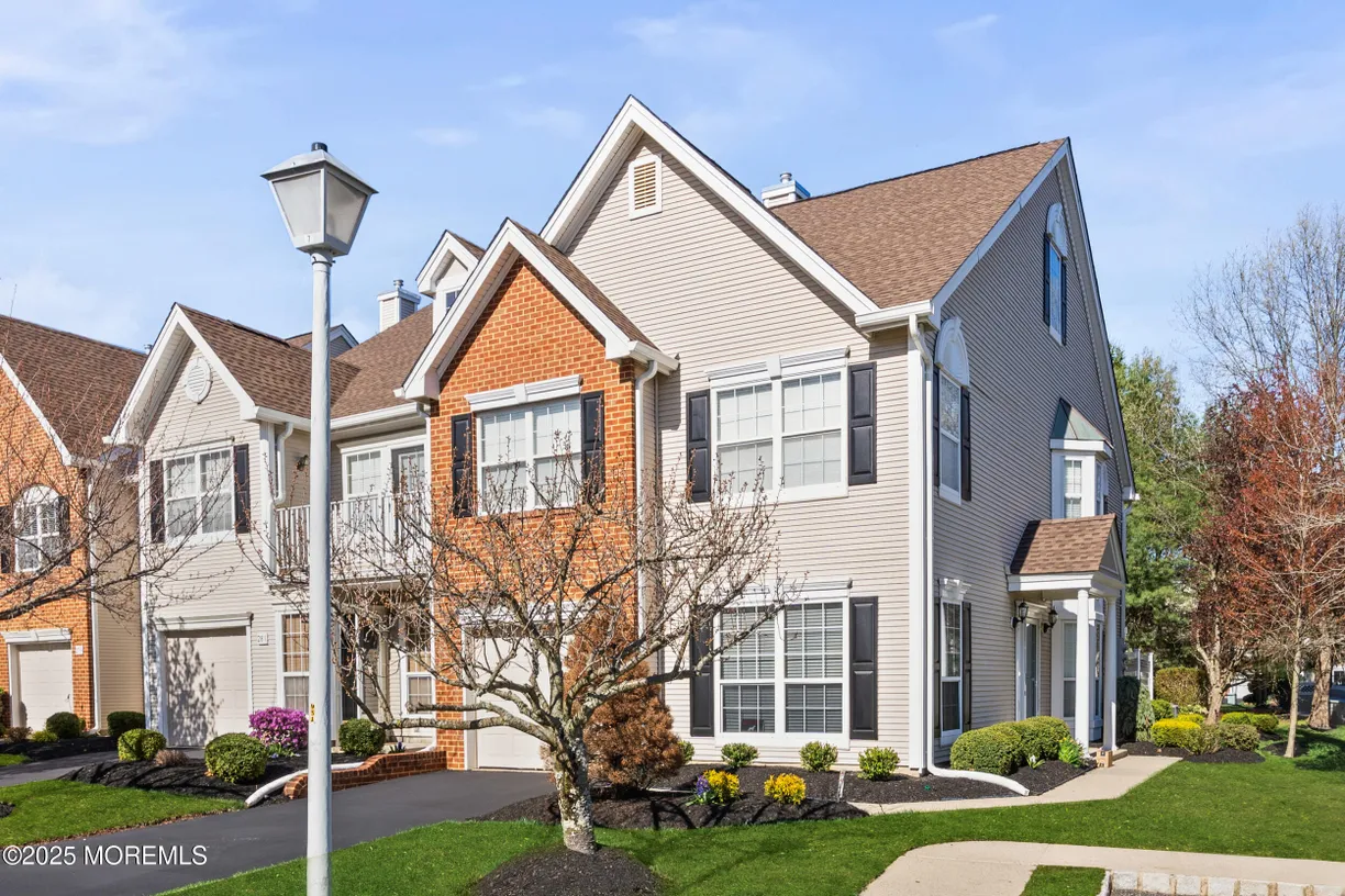Rockland/Orange/NJ Real Estate | View 283 Daniele Drive | Listing