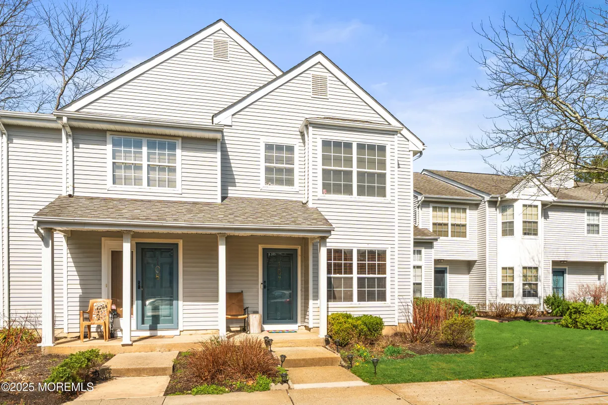 Rockland/Orange/NJ Real Estate | View 107 Wellington Court, 1-7 | 2 Beds, 2 Baths