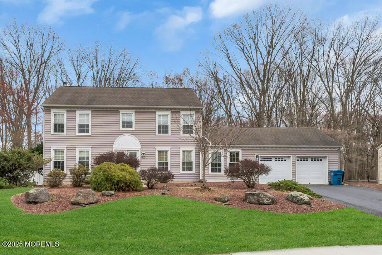 Rockland/Orange/NJ Real Estate | View 35 Harness Lane | 4 Beds, 2 Baths