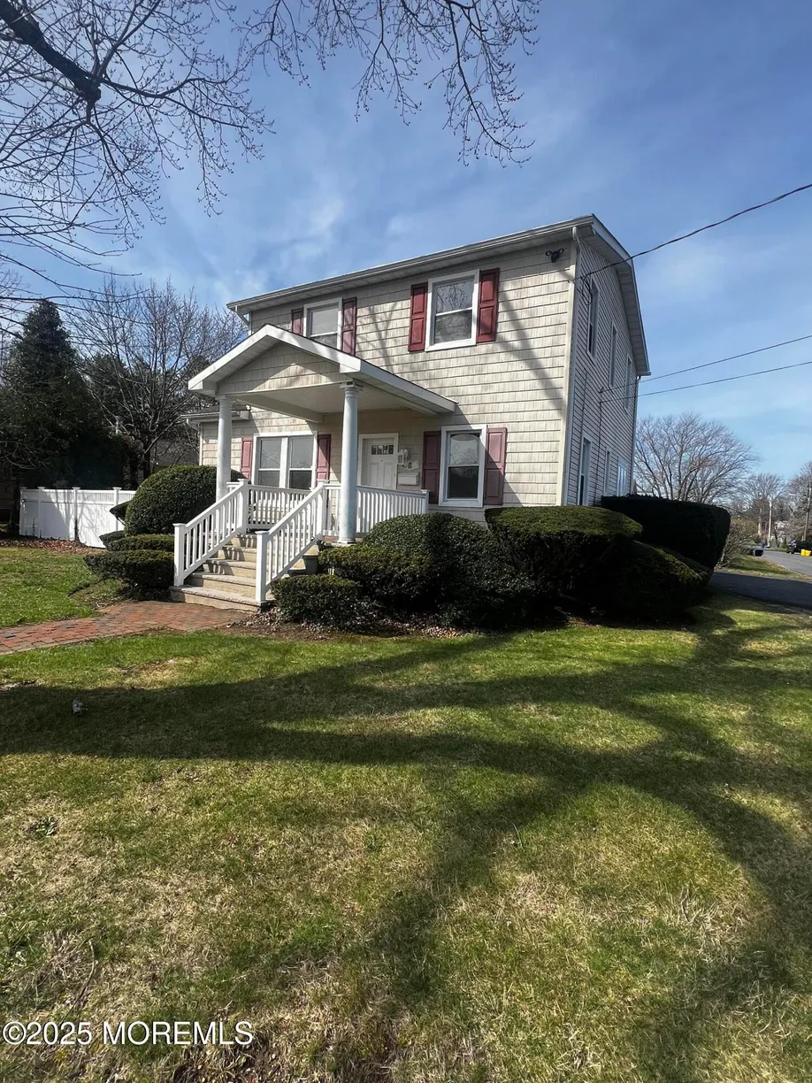 Rockland/Orange/NJ Real Estate | View 17 Pinewood Avenue | 3 Beds, 2 Baths