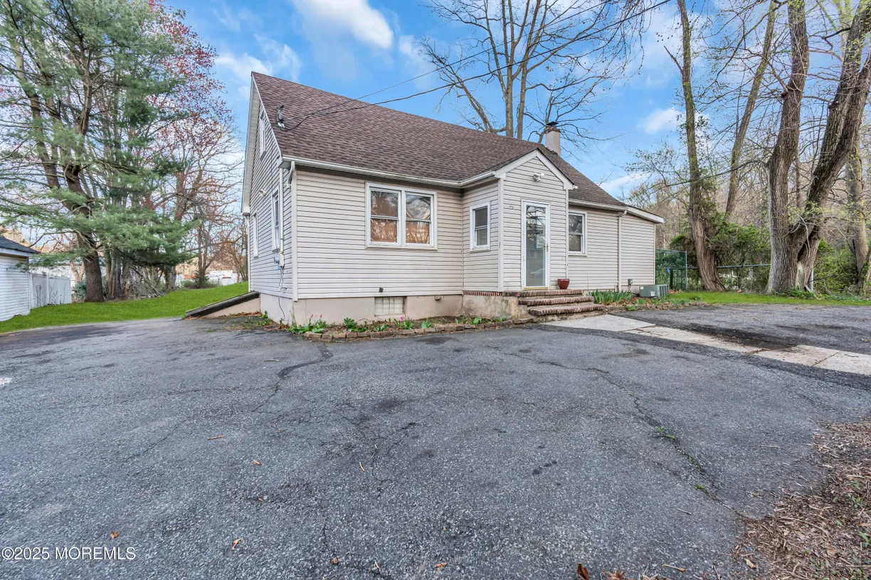 Rockland/Orange/NJ Real Estate | View 1550 Englishtown Road | 4 Beds, 2 Baths