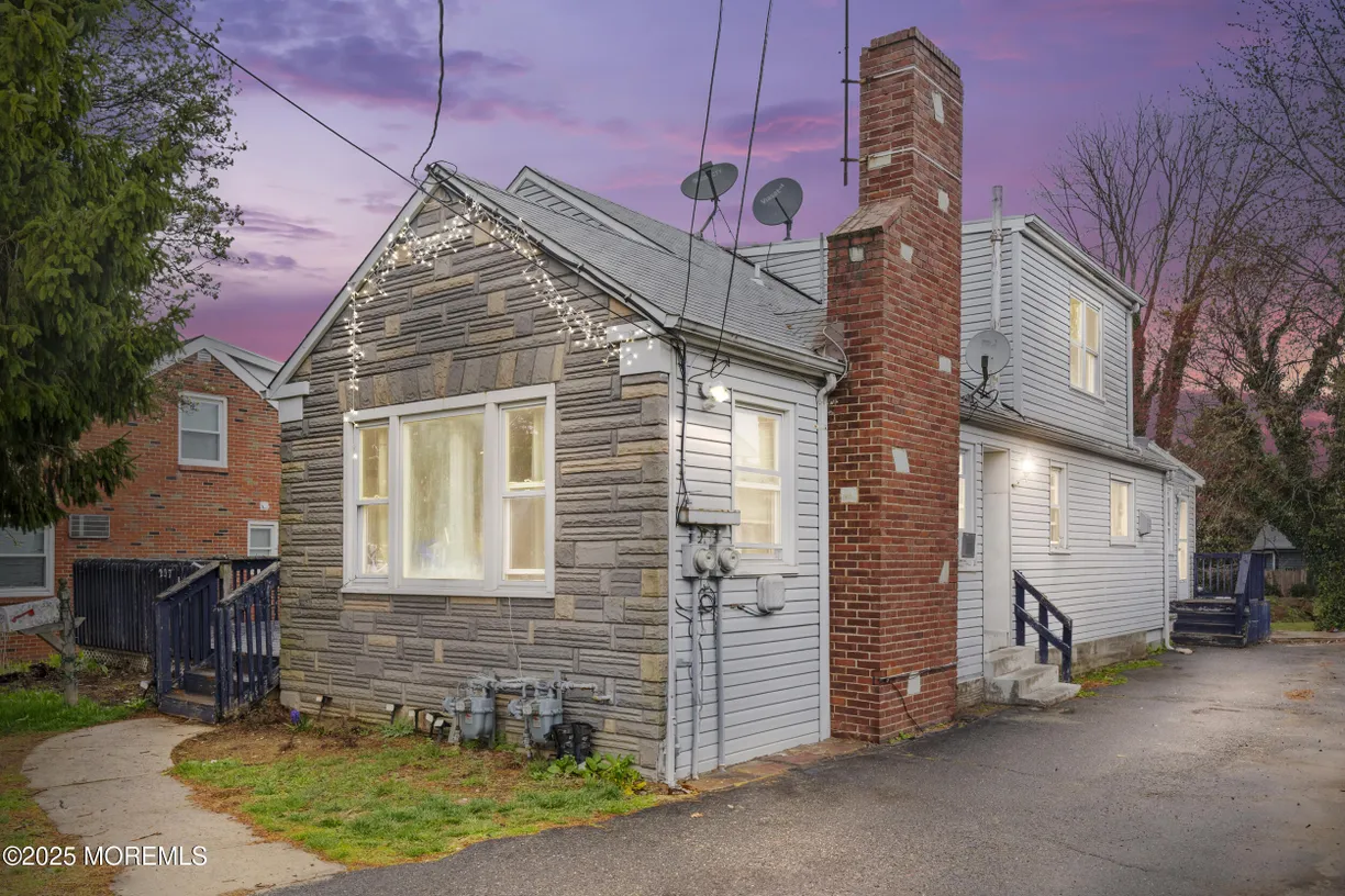 Rockland/Orange/NJ Real Estate | View 207 Oakwood Avenue | Listing