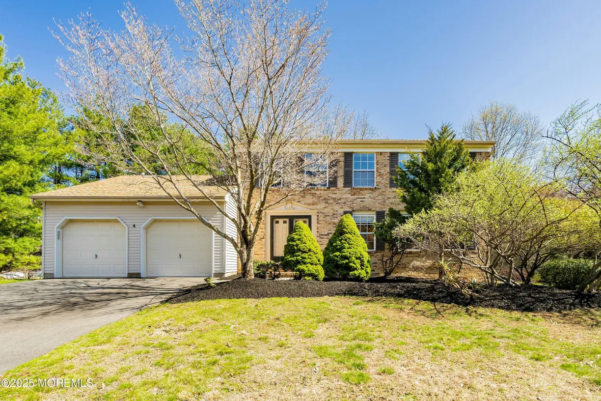 Rockland/Orange/NJ Real Estate | View 4 Harry Court | 4 Beds, 2 Baths