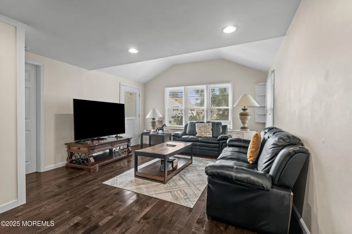 Rockland/Orange/NJ Real Estate | View 174 Whalepond Road | Listing