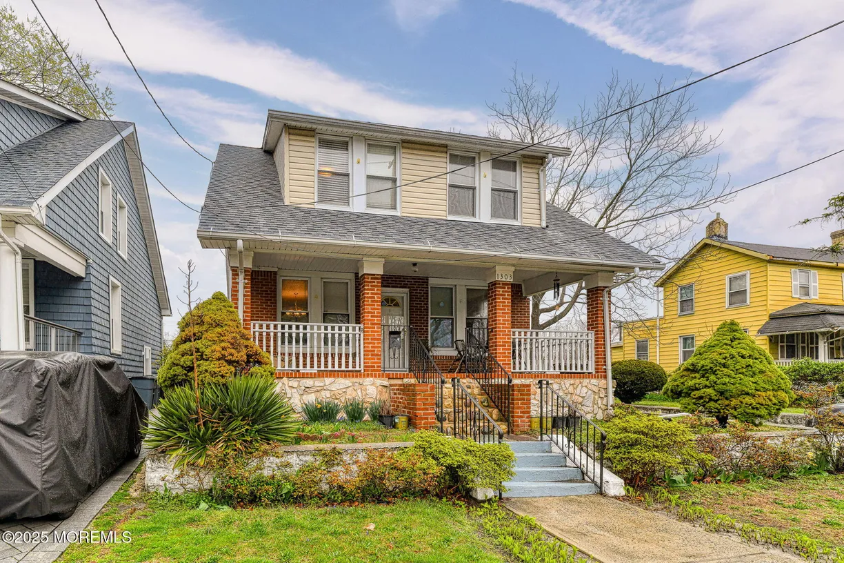 Rockland/Orange/NJ Real Estate | View 1303 1st Avenue | 4 Beds, 1 Bath