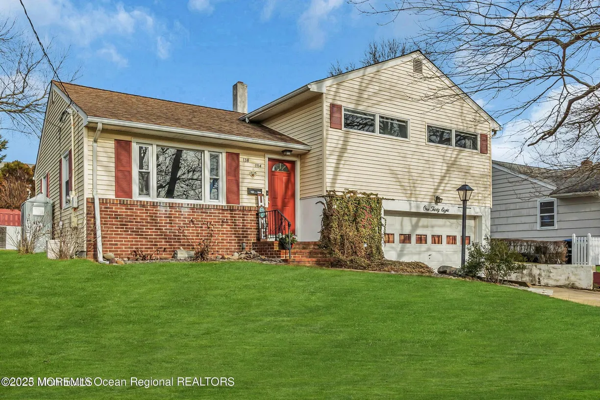 Rockland/Orange/NJ Real Estate | View 1114 Mohegan Road | 3 Beds, 1 Bath