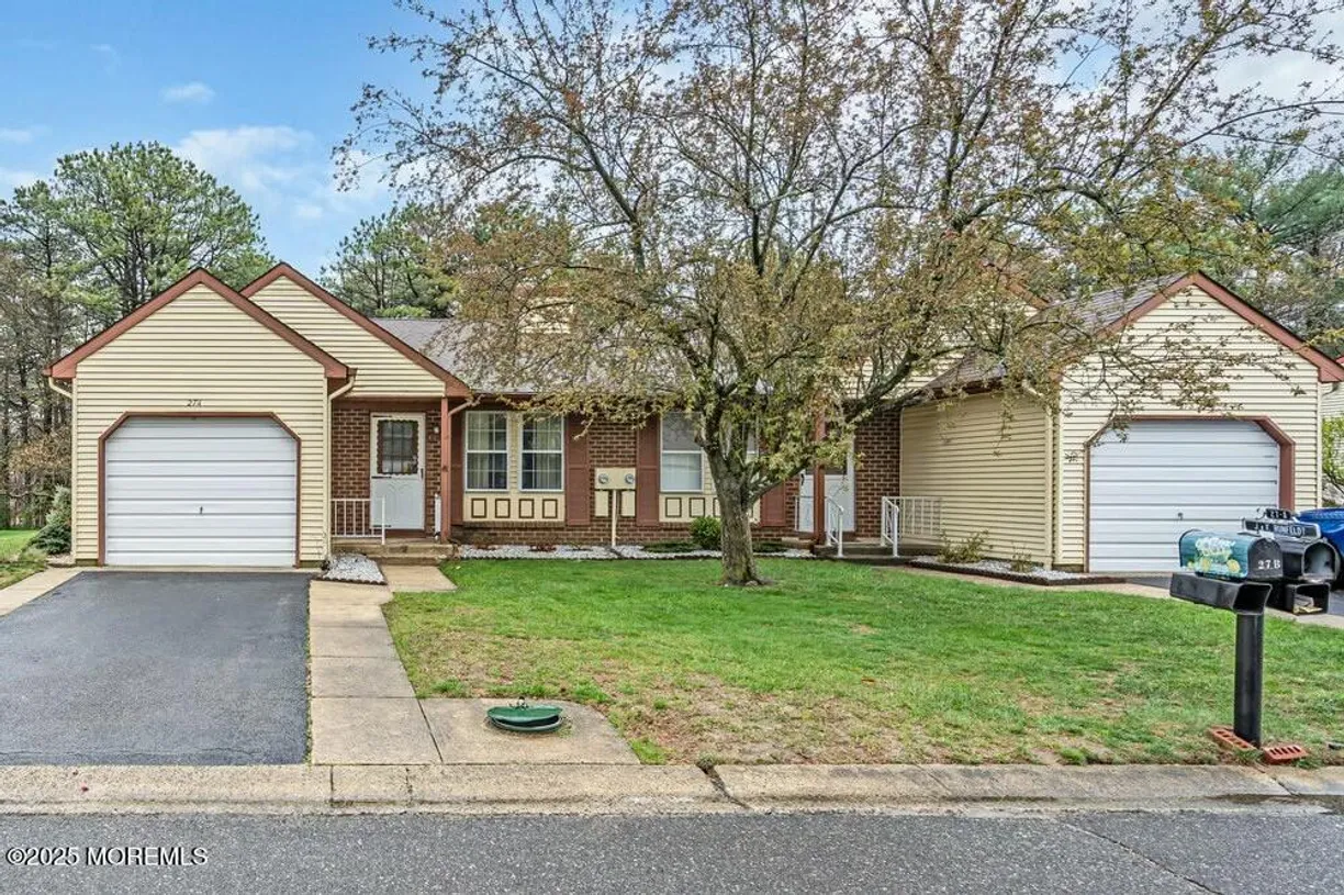 Rockland/Orange/NJ Real Estate | View 27 A Birchwood Drive, 50 | Listing