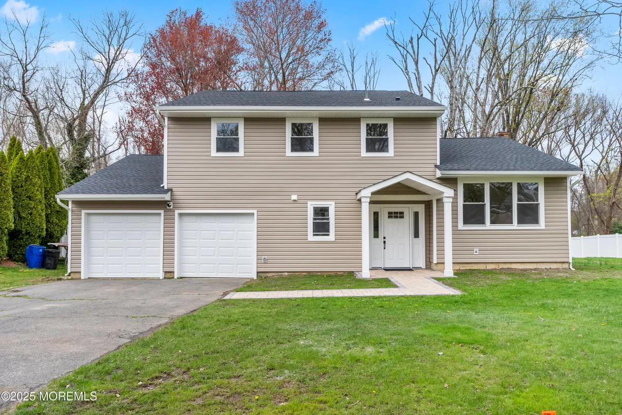 Rockland/Orange/NJ Real Estate | View 18 Hearthstone Drive | 4 Beds, 2 Baths