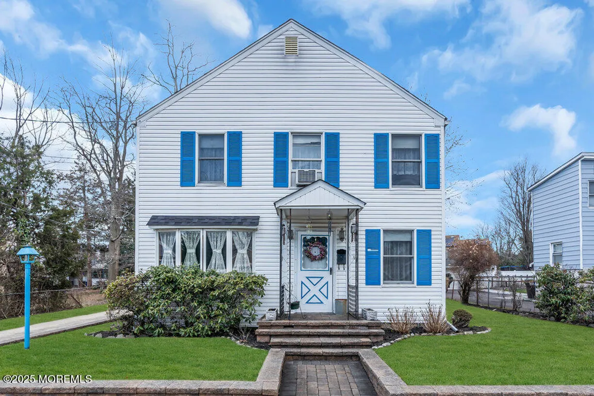 Rockland/Orange/NJ Real Estate | View 18 Maple Avenue | 4 Beds, 2 Baths