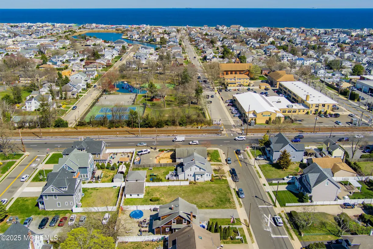 Rockland/Orange/NJ Real Estate | View 507 Forman Avenue | Listing