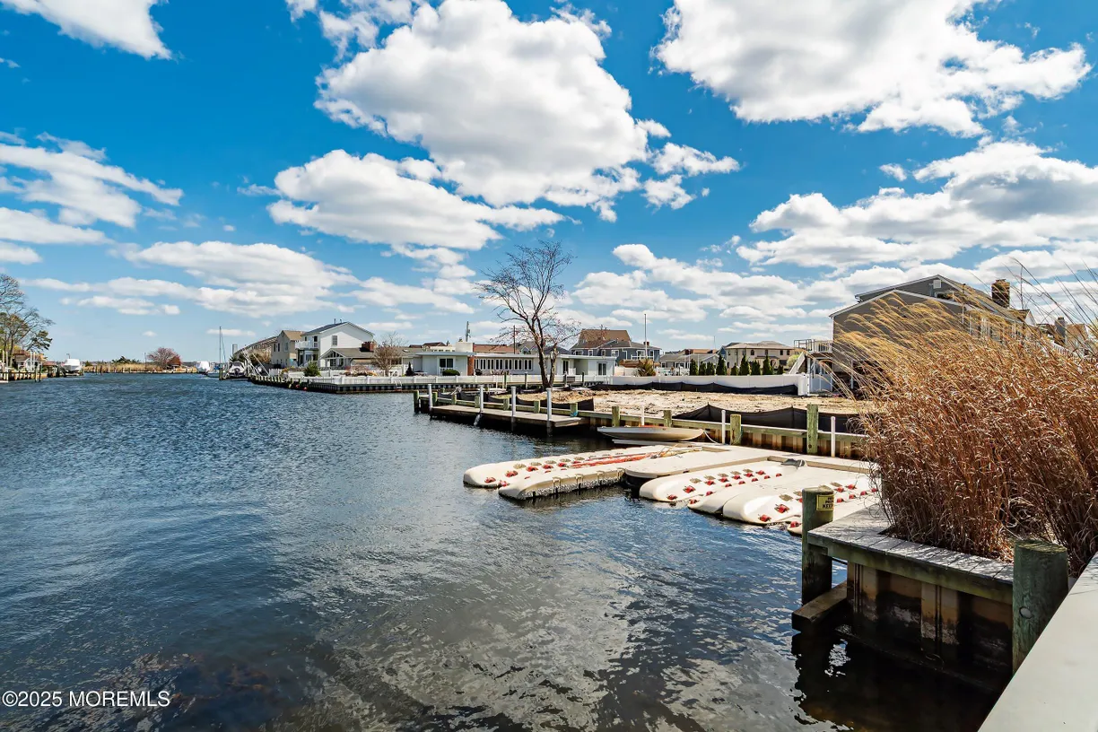 Rockland/Orange/NJ Real Estate | View 5 Island Drive | Listing