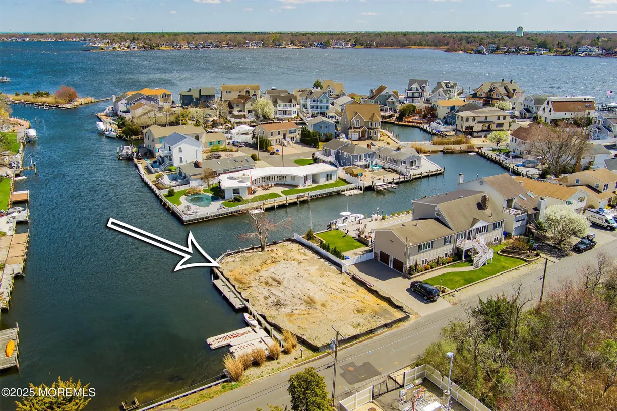 Rockland/Orange/NJ Real Estate | View 5 Island Drive