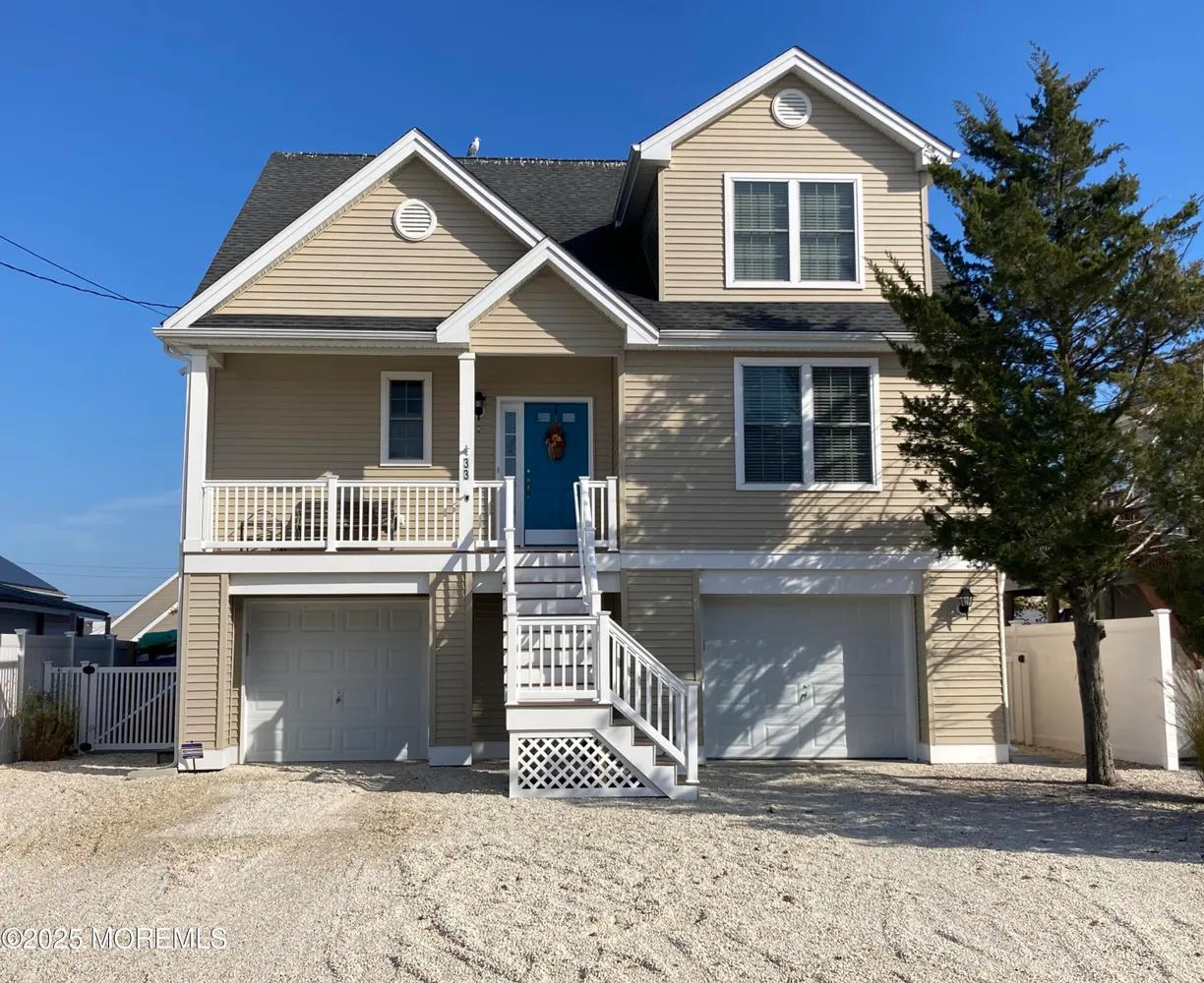 Rockland/Orange/NJ Real Estate | View 33 Lake Michigan Drive | 4 Beds, 3 Baths