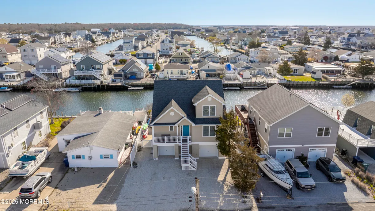 Rockland/Orange/NJ Real Estate | View 33 Lake Michigan Drive | Listing