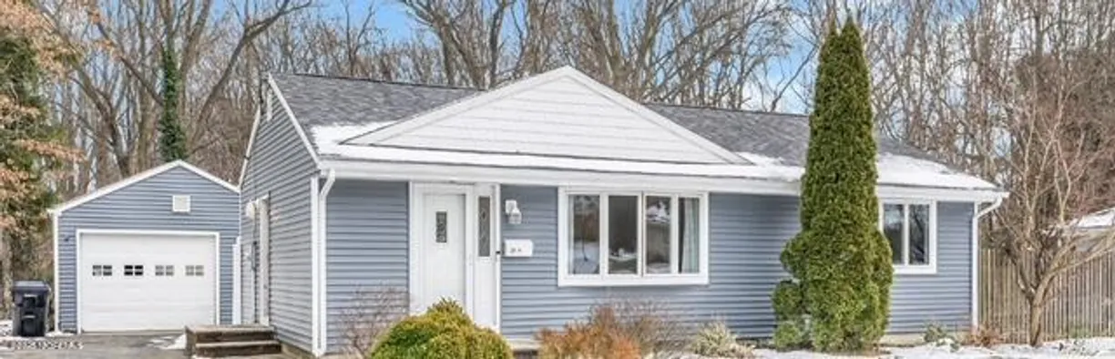 Rockland/Orange/NJ Real Estate | View 39 Melrose Terrace | 3 Beds, 2 Baths