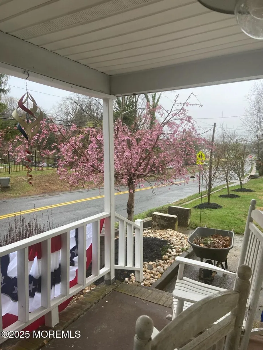 Rockland/Orange/NJ Real Estate | View 194 Ravine Drive | Listing