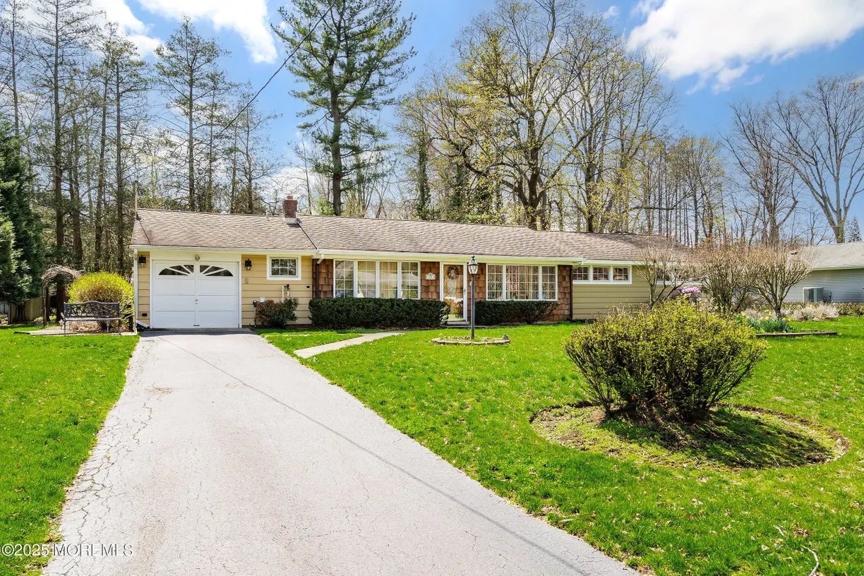 Rockland/Orange/NJ Real Estate | View 22 Branford Circle | Listing