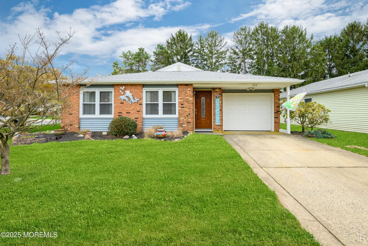 Rockland/Orange/NJ Real Estate | View 246 Lions Head Boulevard | 2 Beds, 2 Baths