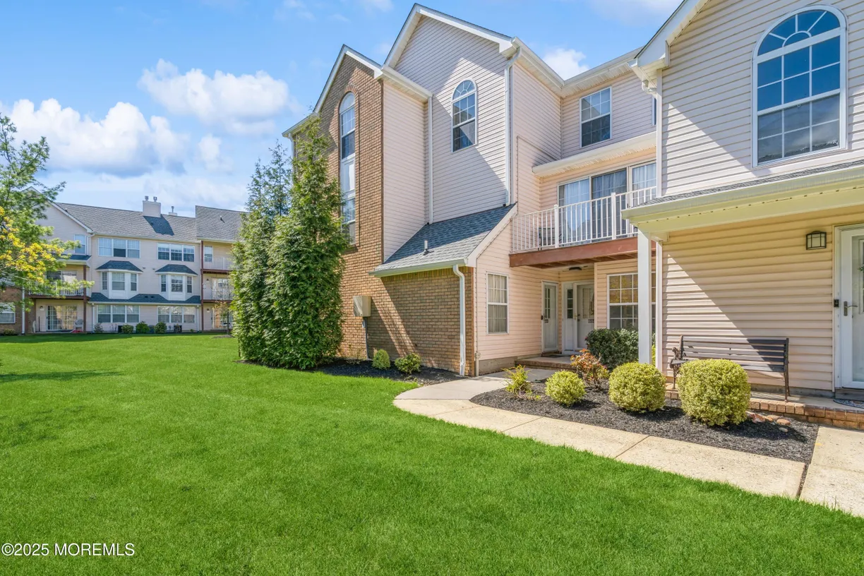 Rockland/Orange/NJ Real Estate | View 604 Hampshire Drive | Listing