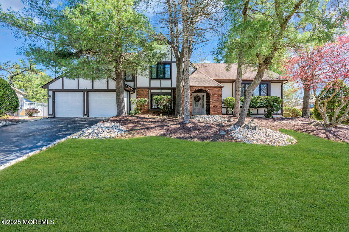 Rockland/Orange/NJ Real Estate | View 28 Pheasant Drive | 4 Beds, 2 Baths