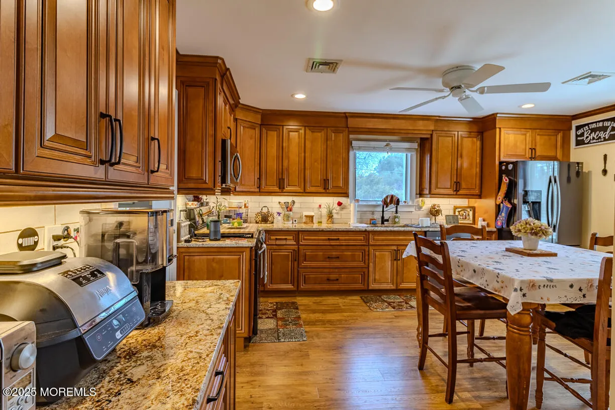 Rockland/Orange/NJ Real Estate | View 421 Ward Avenue | Listing