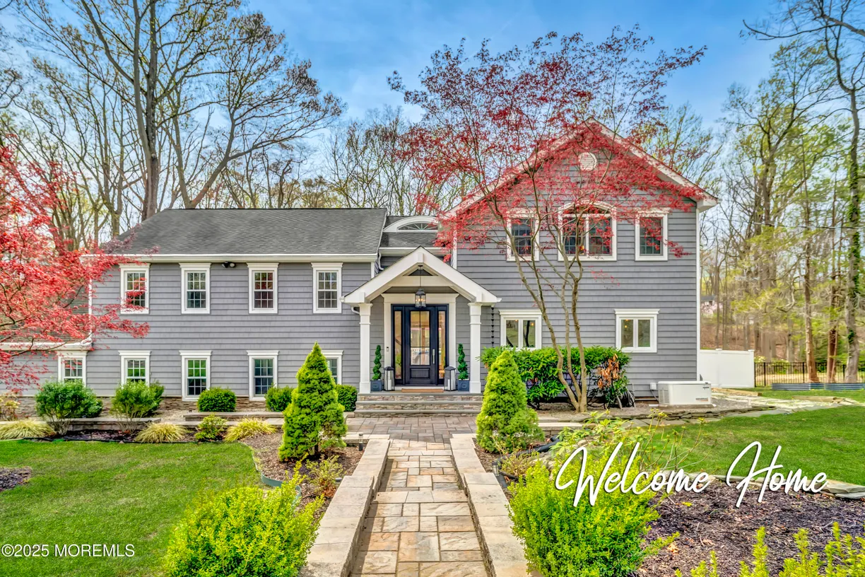Rockland/Orange/NJ Real Estate | View 17 Kingfisher Drive | 4 Beds, 3 Baths