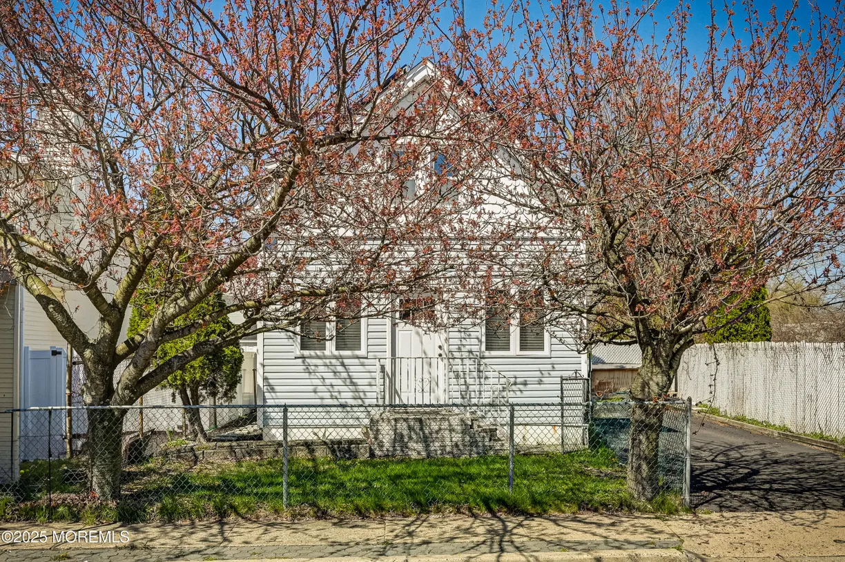 Rockland/Orange/NJ Real Estate | View 81 Ocean Avenue | Listing