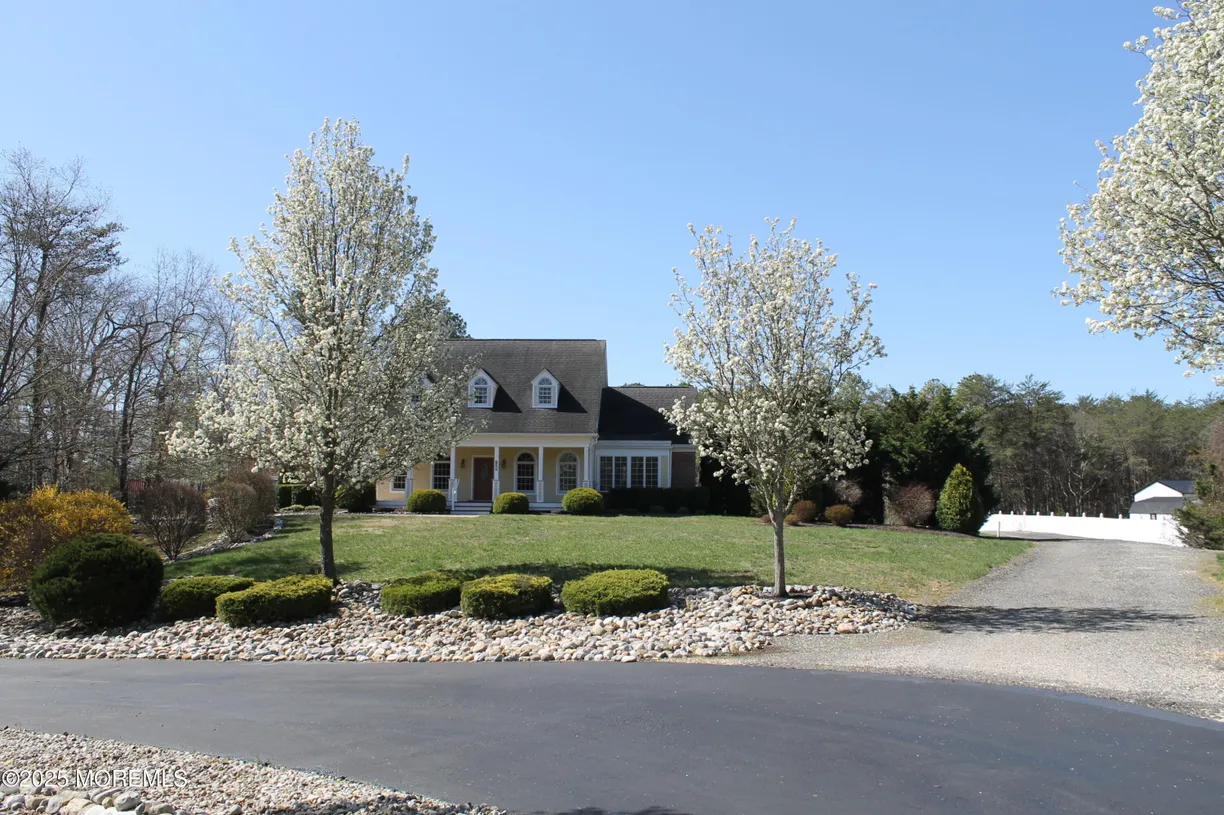 Rockland/Orange/NJ Real Estate | View 159 Sprague Avenue | 5 Beds, 4 Baths