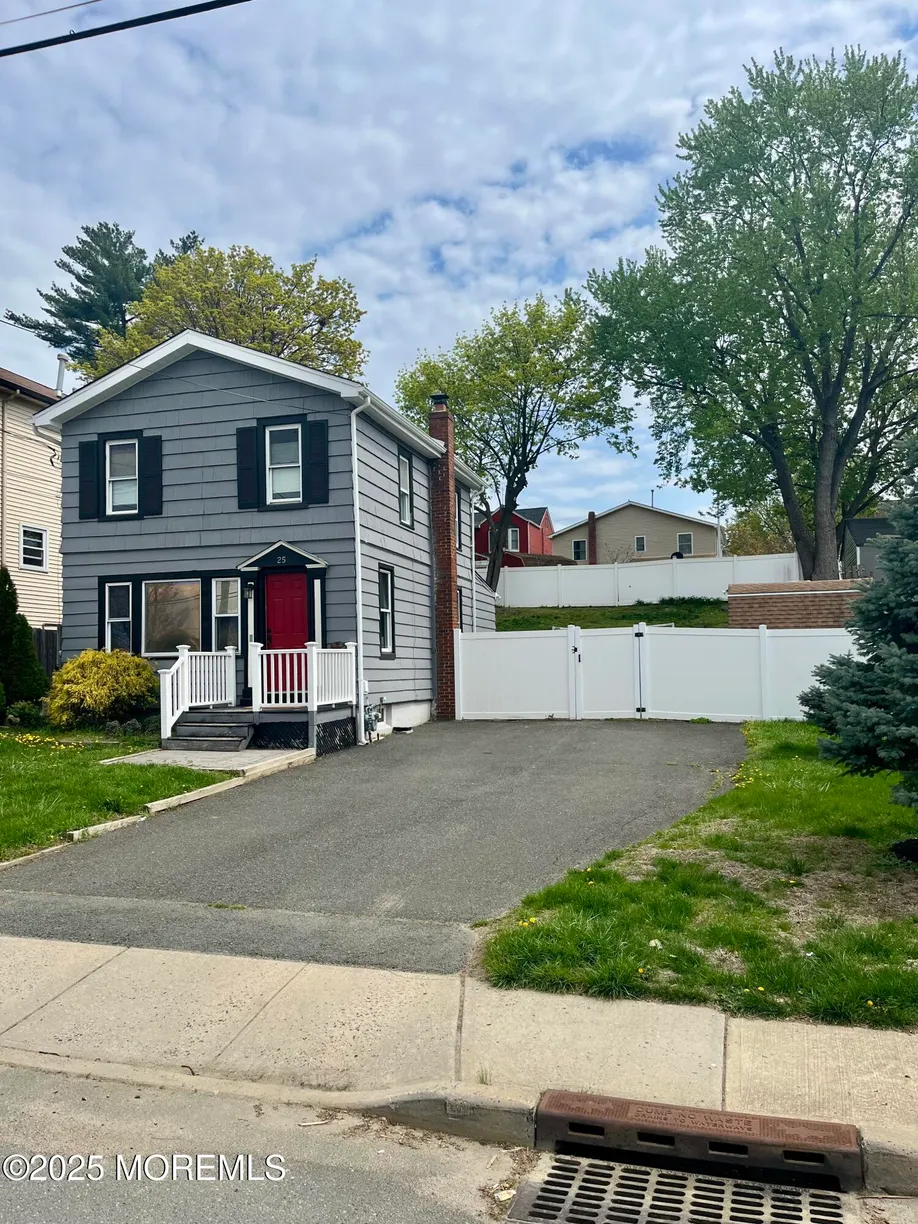 Rockland/Orange/NJ Real Estate | View 25 Beers Street | 2 Beds, 1 Bath