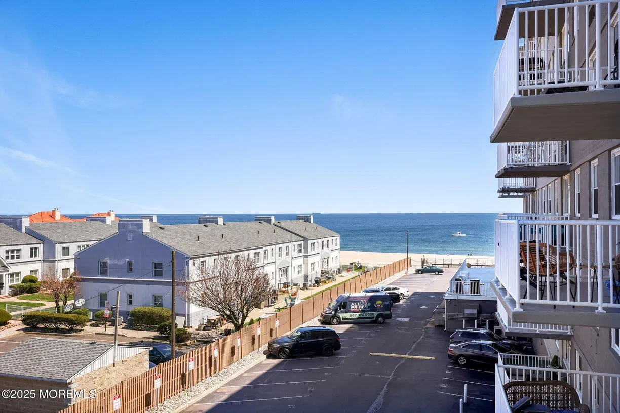 Rockland/Orange/NJ Real Estate | View 675 Ocean Avenue, 4L | Listing