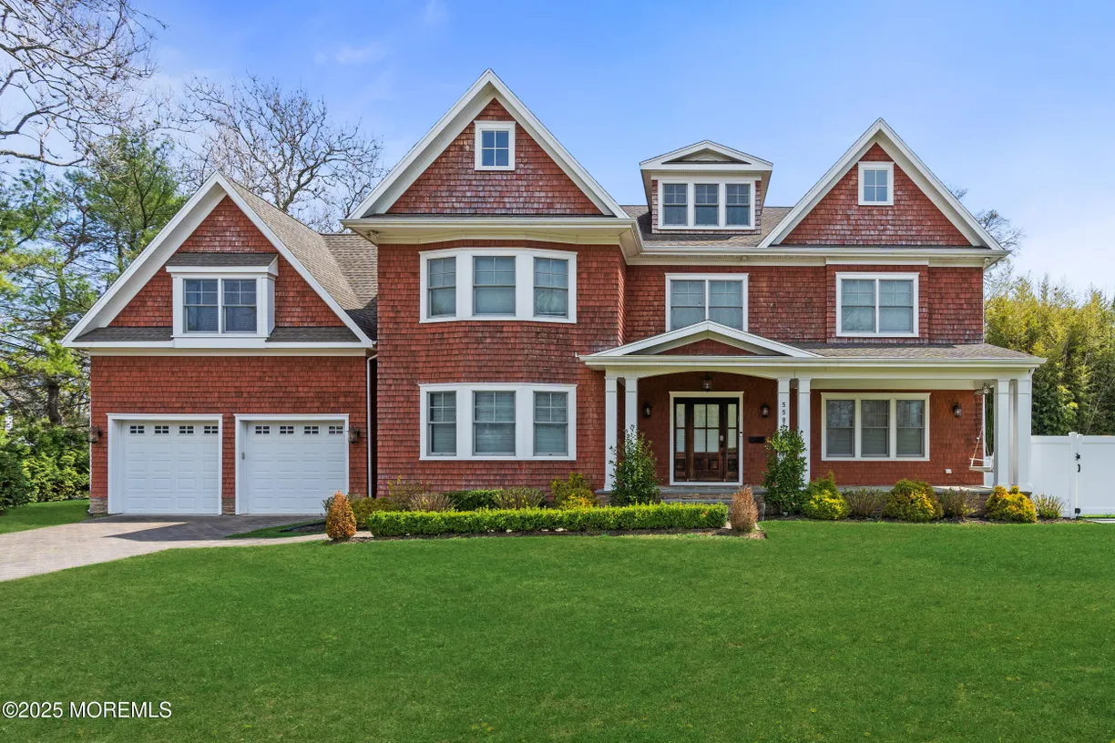Rockland/Orange/NJ Real Estate | View 558 Cedar Avenue | 5 Beds, 4 Baths