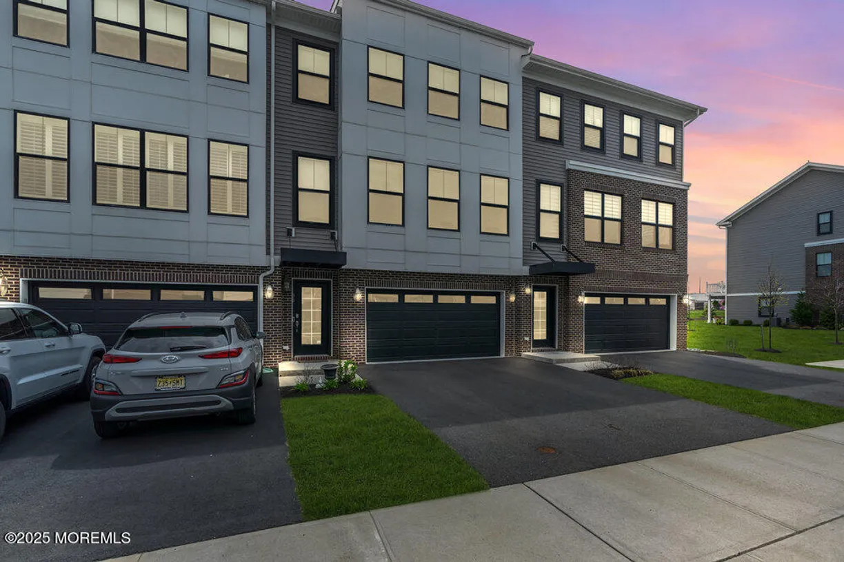 Rockland/Orange/NJ Real Estate | View 36 Kelly Way | 3 Beds, 3 Baths