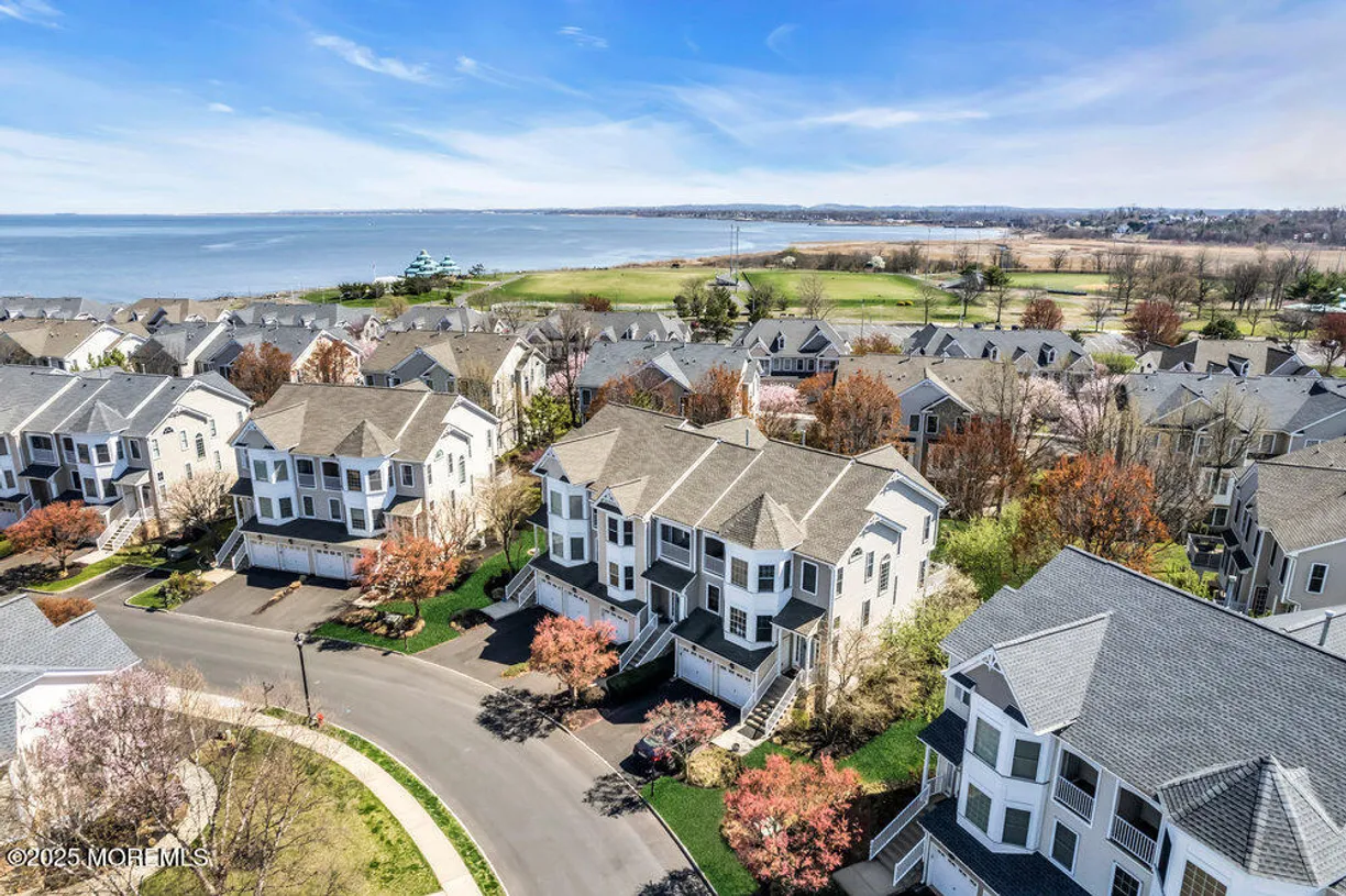 Rockland/Orange/NJ Real Estate | View 7 S Shore Drive | 3 Beds, 3 Baths