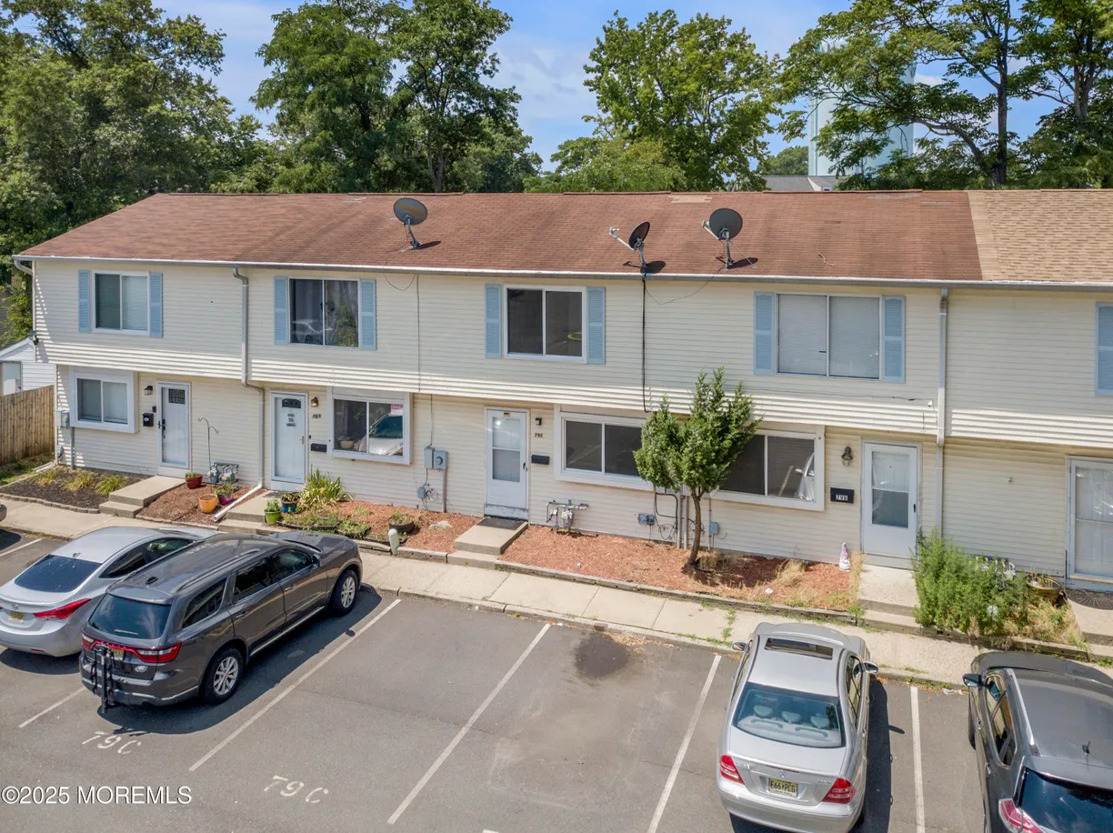 Rockland/Orange/NJ Real Estate | View 79 Carr Avenue, C | 2 Beds, 1 Bath