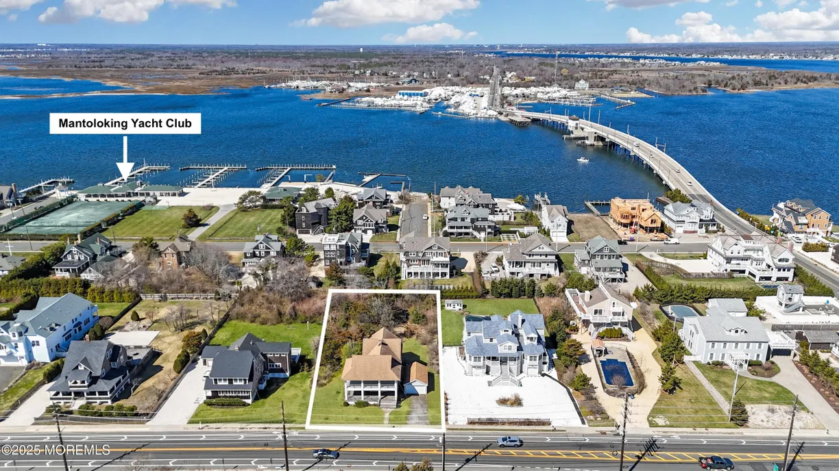 Rockland/Orange/NJ Real Estate | View 1216 Ocean Avenue | 7 Beds, 4 Baths
