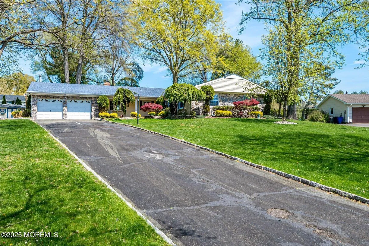 Rockland/Orange/NJ Real Estate | View 14 Clinton Drive | Listing