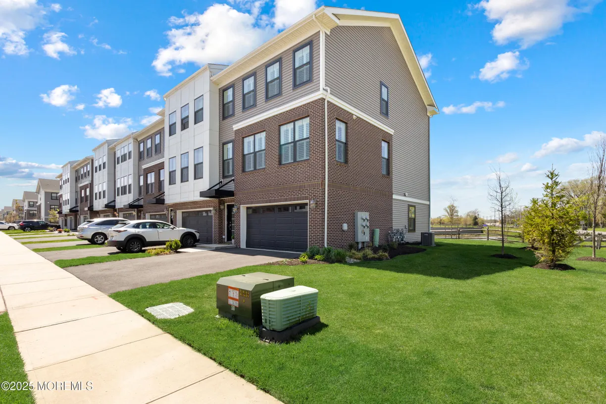 Rockland/Orange/NJ Real Estate | View 100 Bataan Avenue | Listing