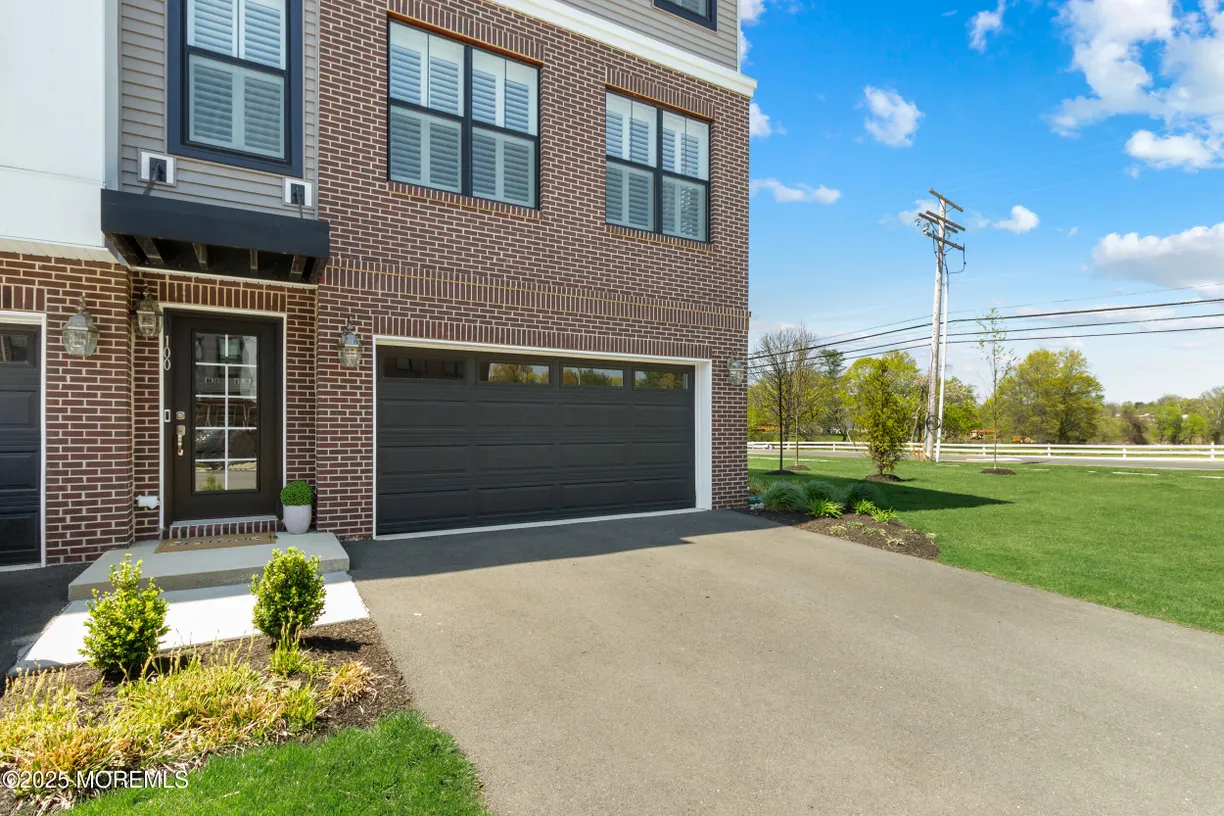 Rockland/Orange/NJ Real Estate | View 100 Bataan Avenue | Listing