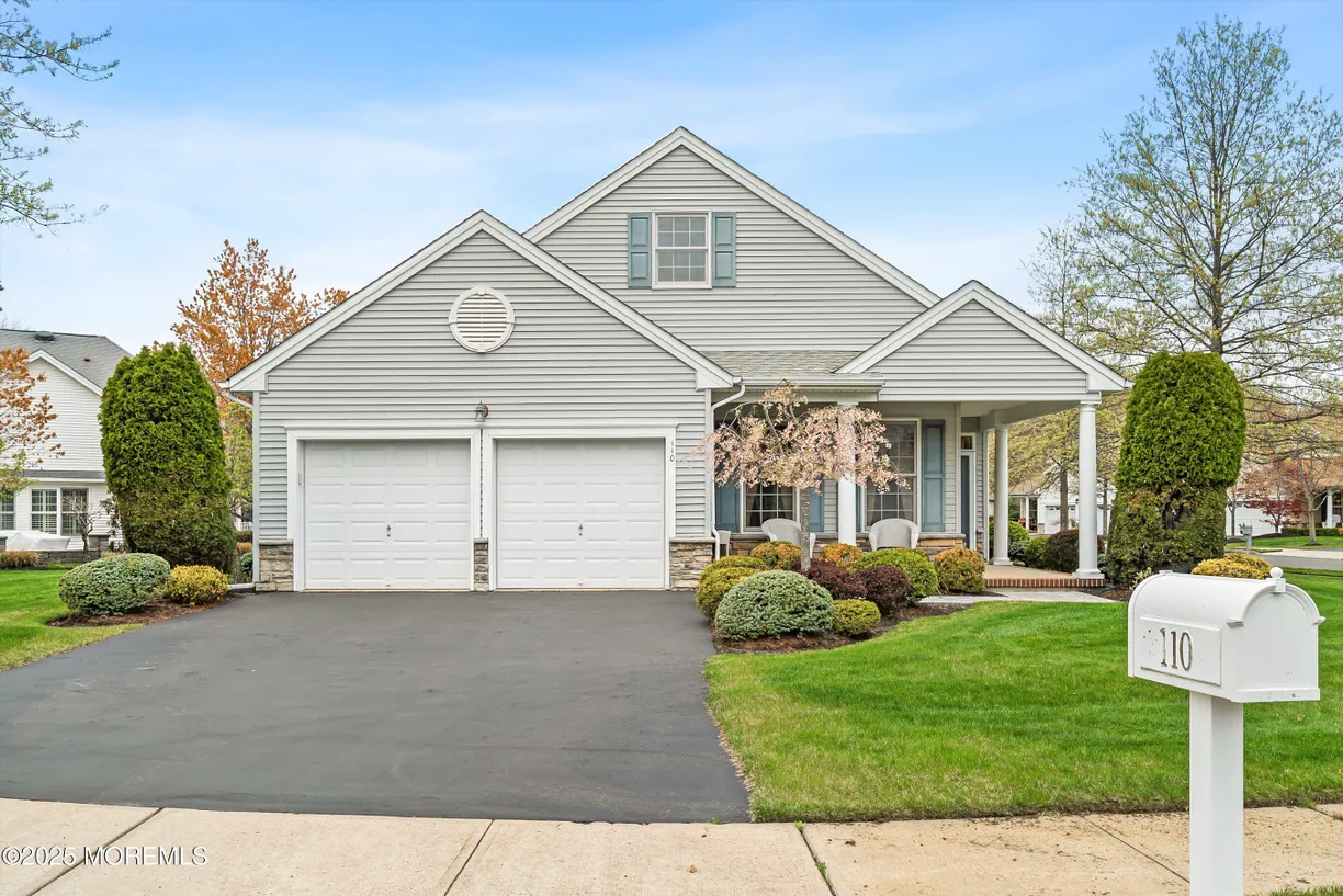 Rockland/Orange/NJ Real Estate | View 110 Barberry Drive | 2 Beds, 2 Baths