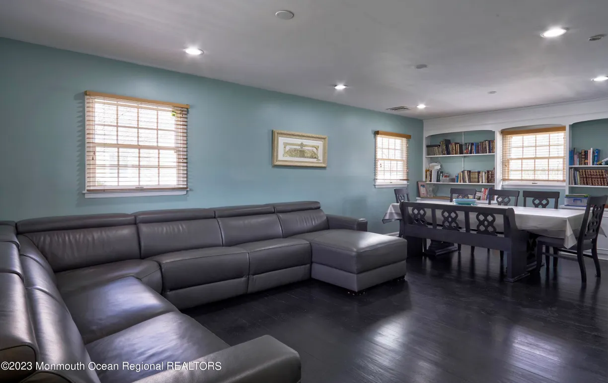 Rockland/Orange/NJ Real Estate | View 513 Norwood Avenue | Listing