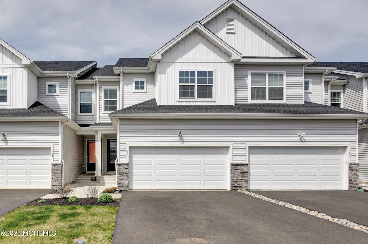 Rockland/Orange/NJ Real Estate | View 105 Pilot Street | 3 Beds, 3 Baths