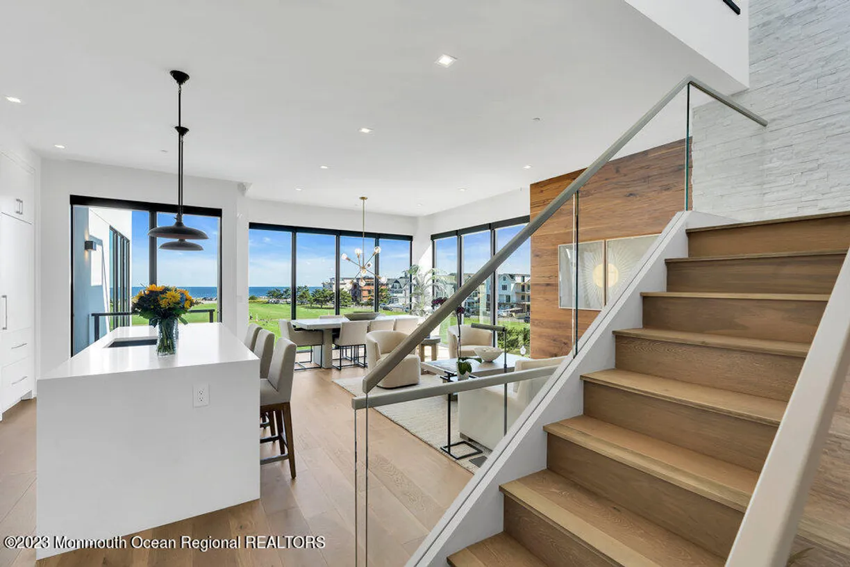 Rockland/Orange/NJ Real Estate | View 200 Ocean Avenue, 26 | 5 Beds, 5 Baths