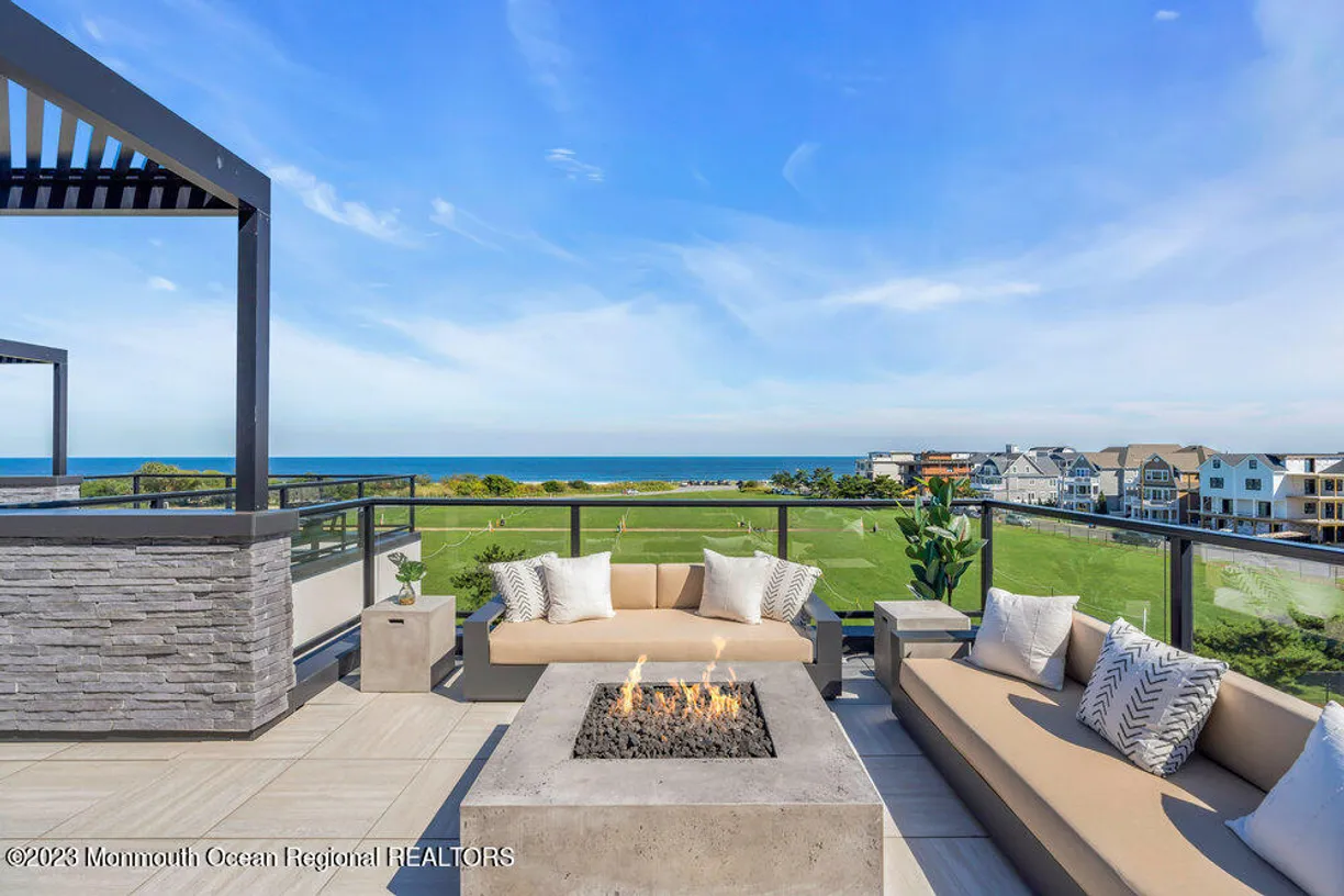 Rockland/Orange/NJ Real Estate | View 200 Ocean Avenue, 25 | Listing