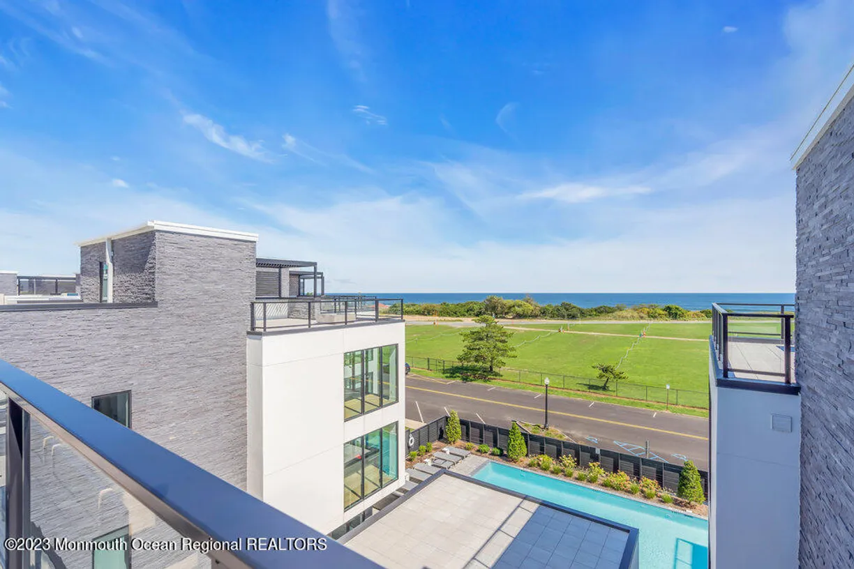 Rockland/Orange/NJ Real Estate | View 200 Ocean Avenue, 17 | 5 Beds, 5 Baths