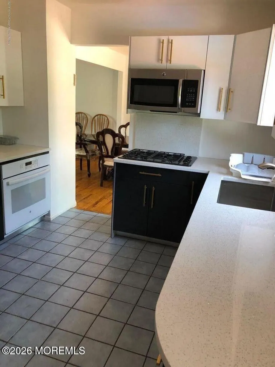 505 W Lincoln Avenue, Oakhurst, NJ 07755 Property for rent